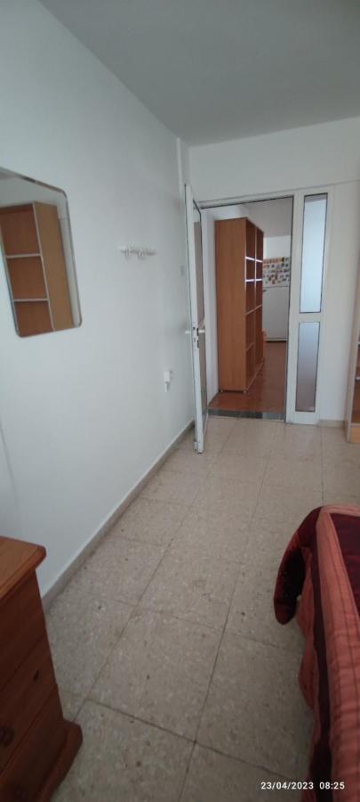 Private Bedroom Paphos Central Esterno foto
